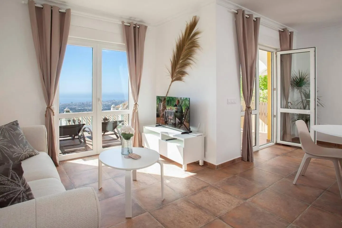 Casa Brittany, Vacation Home With Sea View Mijas Casa de Férias